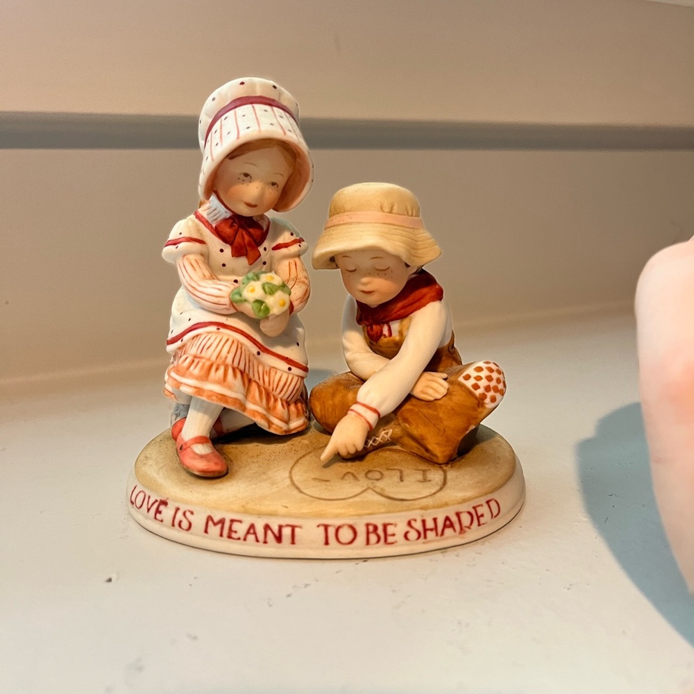 Holly Hobbie “Love Shared” Figurine